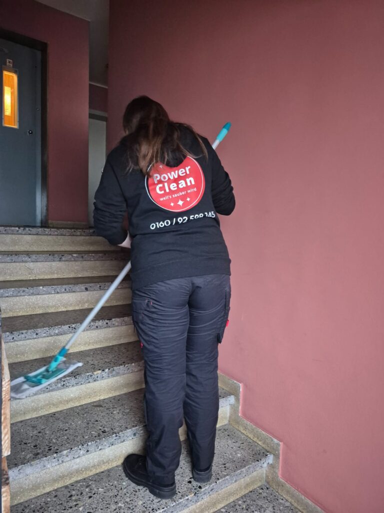 Power Clean Objektservice Treppenhausreinigung, Hausflurpflege